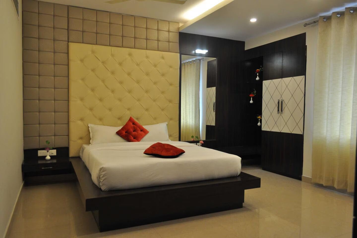 Hotel Plaza Inn