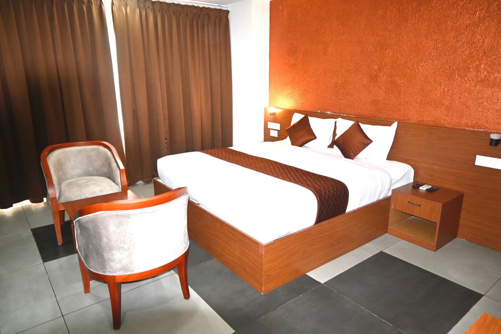 Theertha Inn Deluxe Room 2