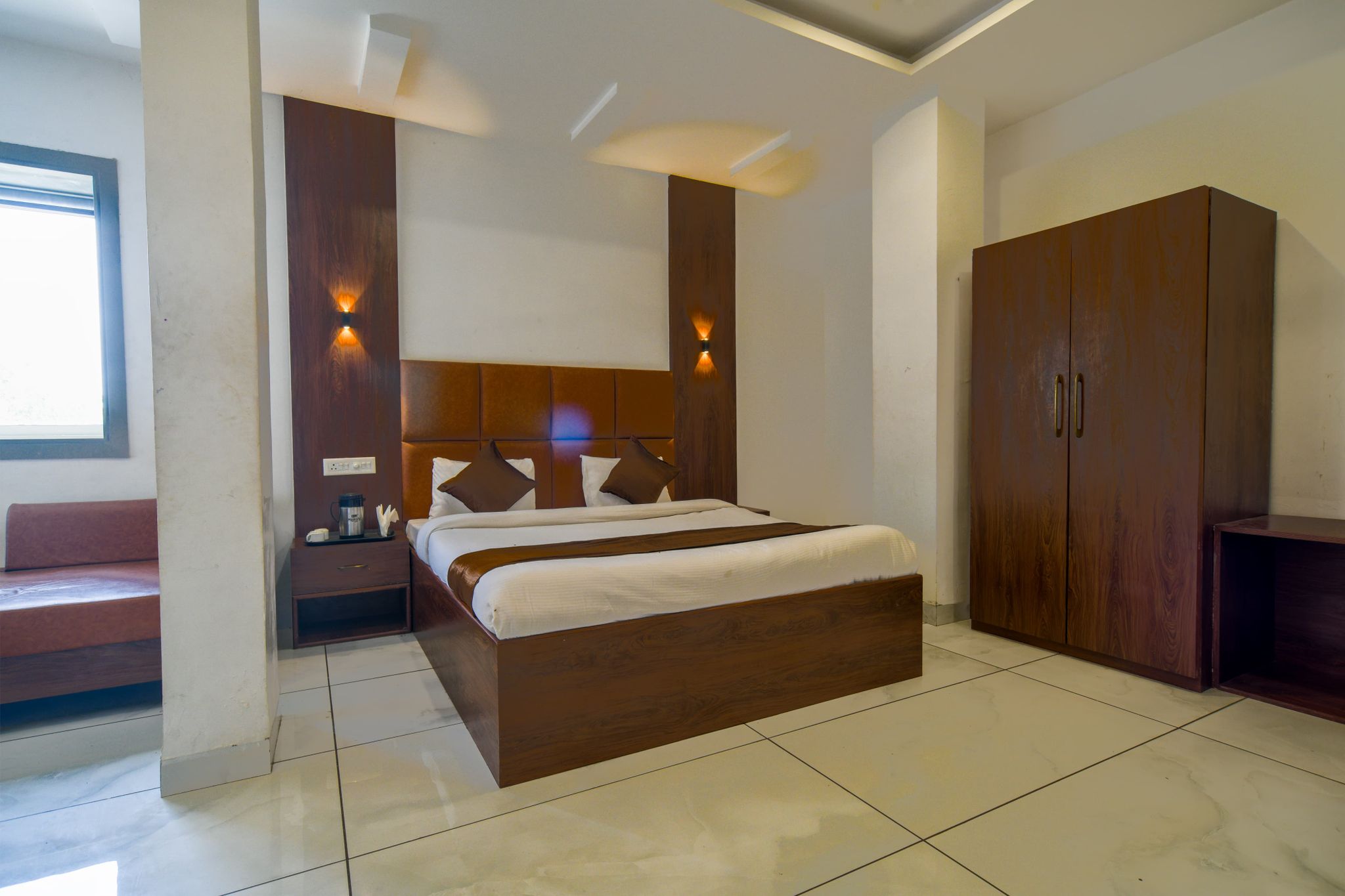 Punya Hotel and Resort Deluxe Room 7