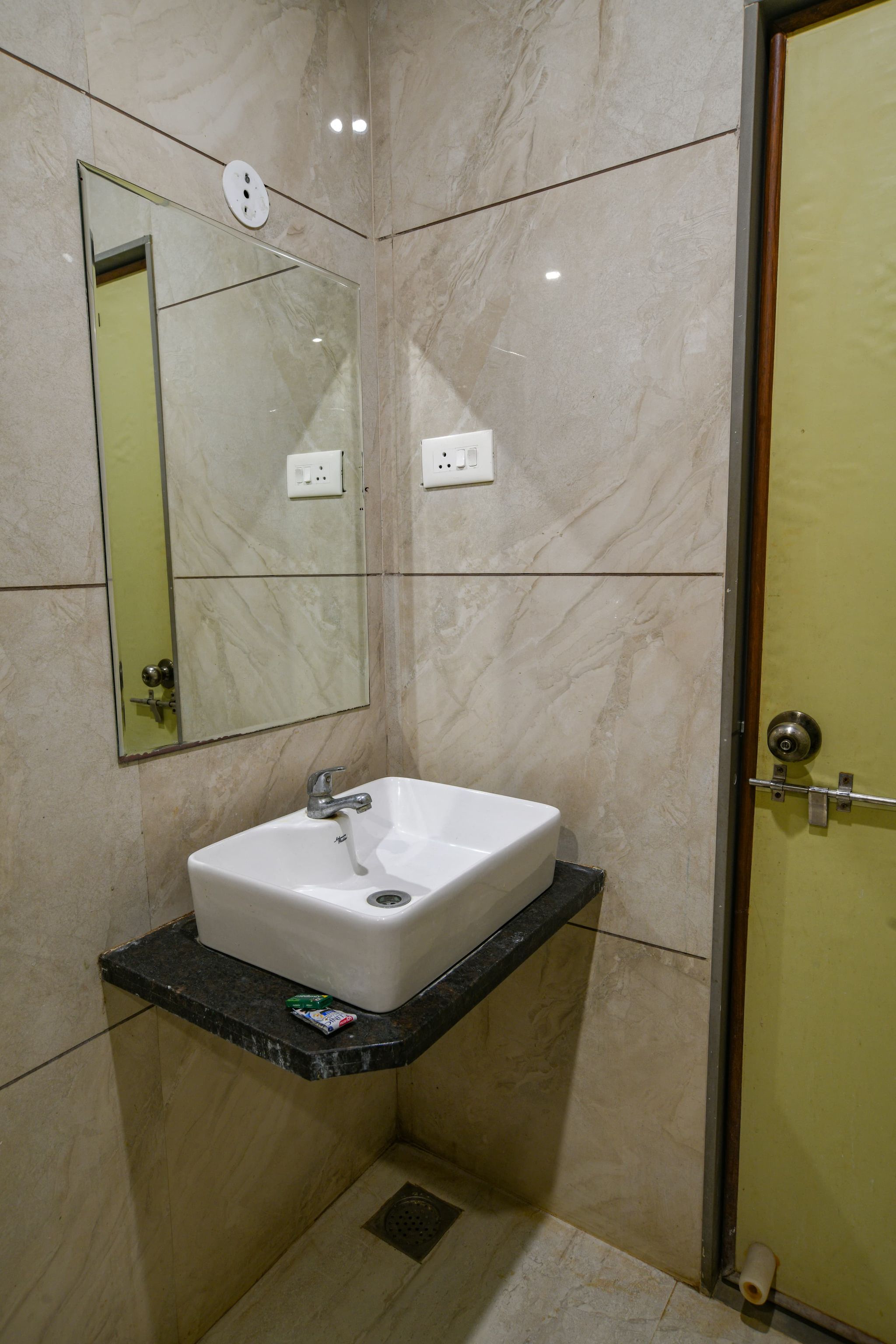 Punya Hotel and Resort Deluxe Room 11