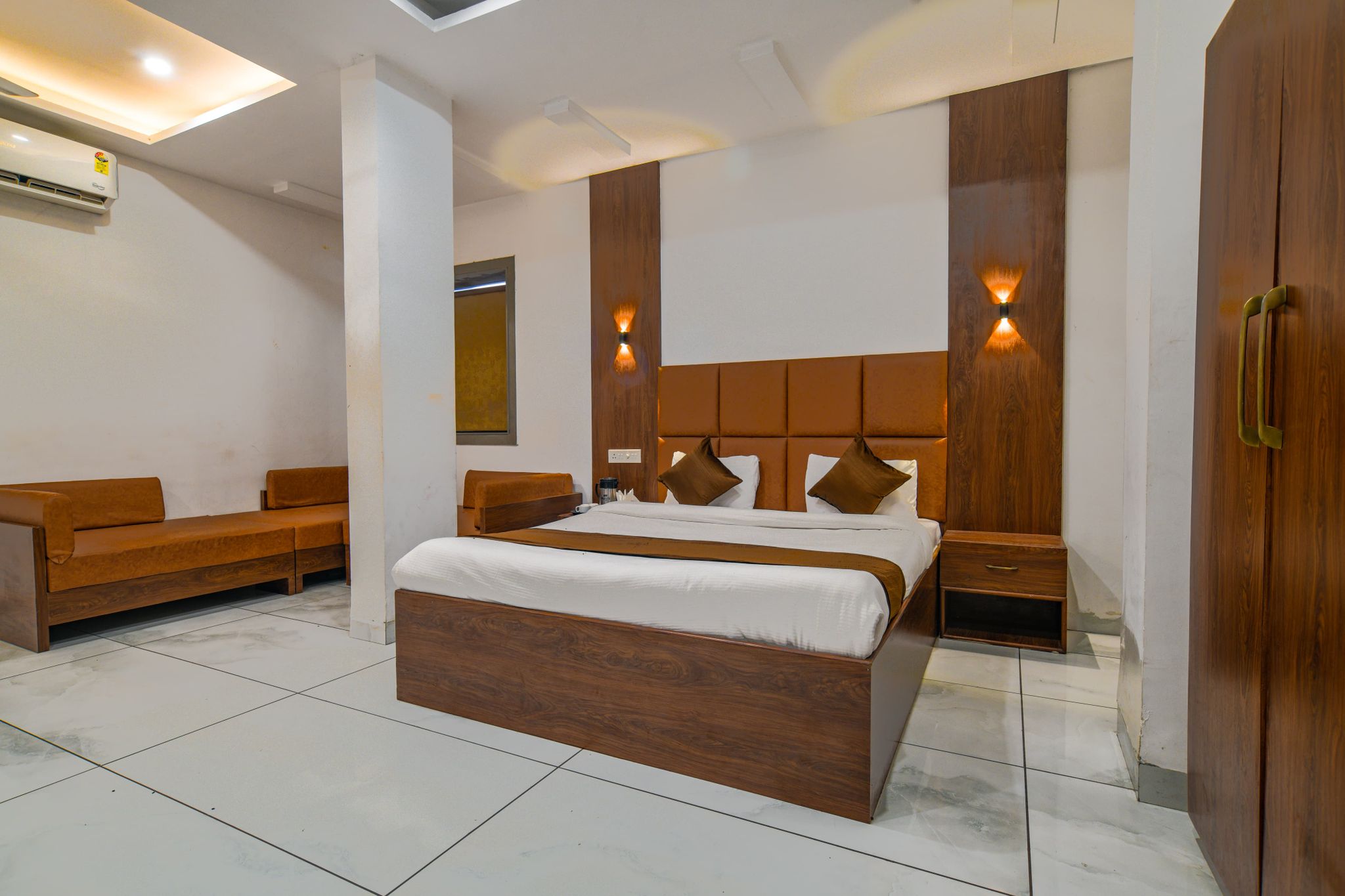 Punya Hotel and Resort Deluxe Room