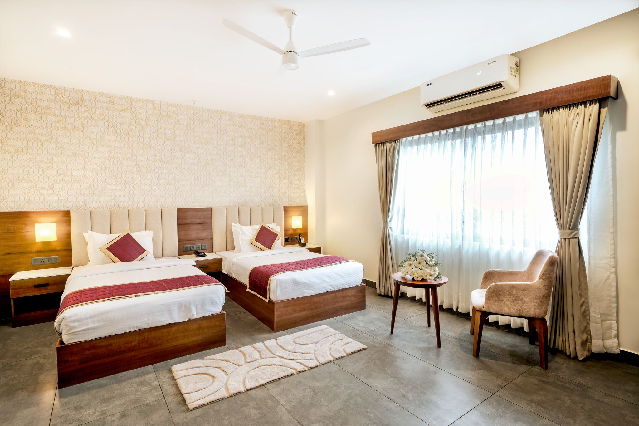 PASSIONS HOTEL Deluxe Double AC 2