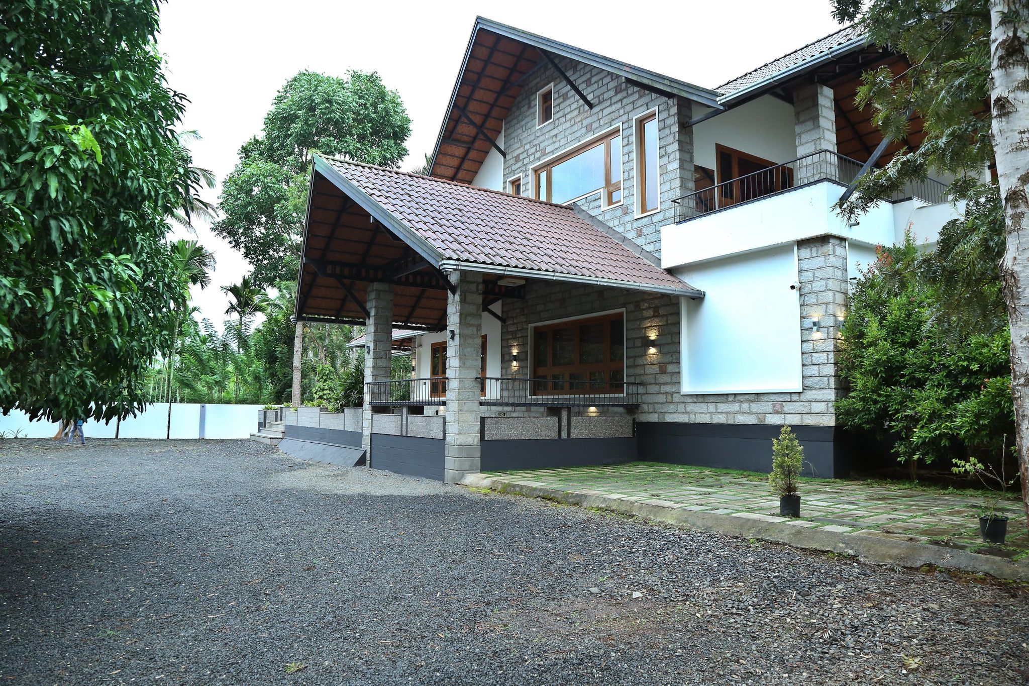 Minash Villa by Mirth