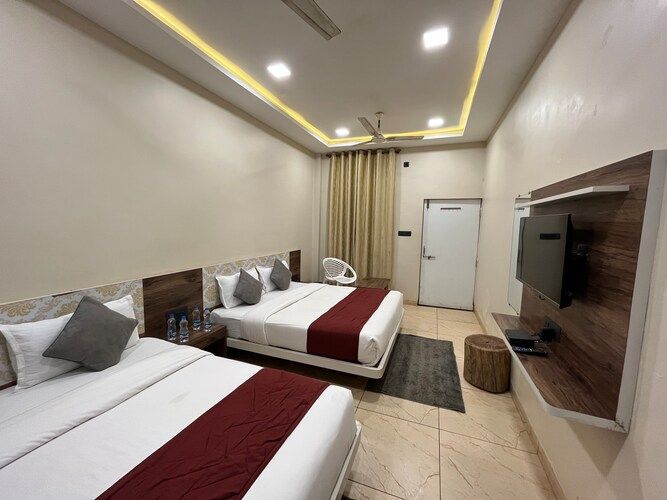  BABBA KI BAADI AC Deluxe Four Bed Room