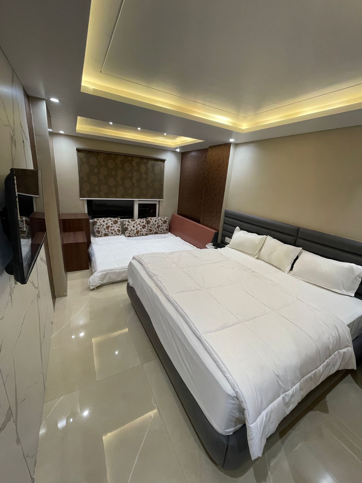 3 Bed Suite Room