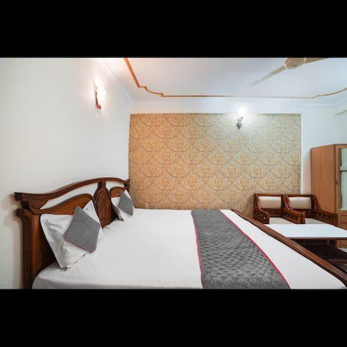 Deluxe AC Room