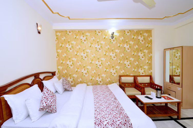 Deluxe AC Room