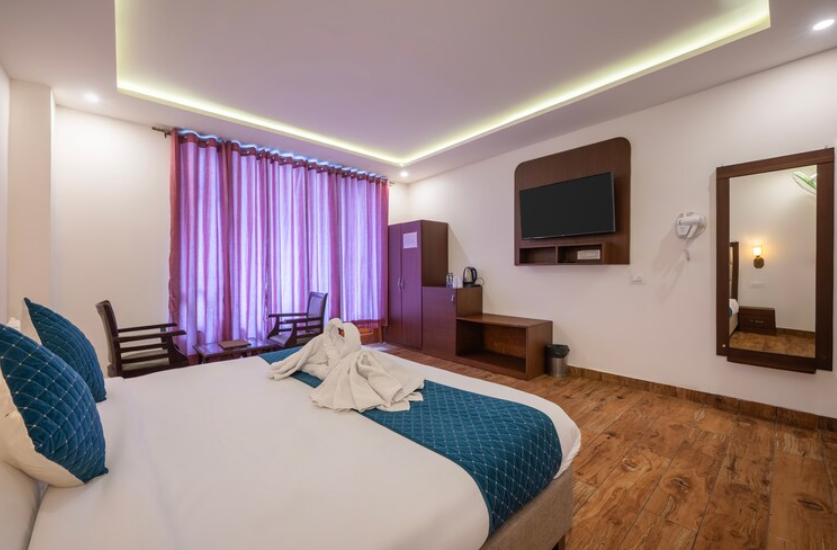 Deluxe Room with Balcony
