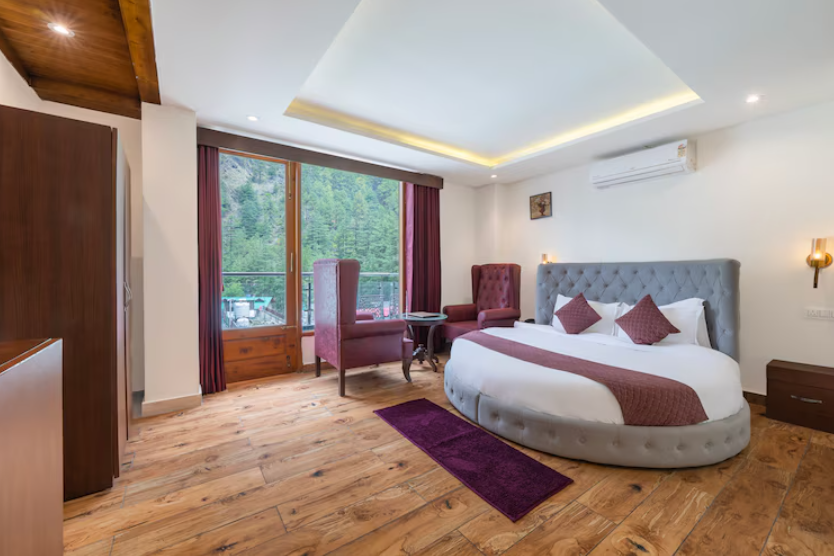 Premier King Balcony room Climate controlled