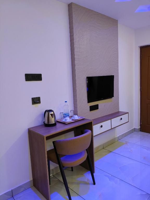 Super Deluxe Family Room