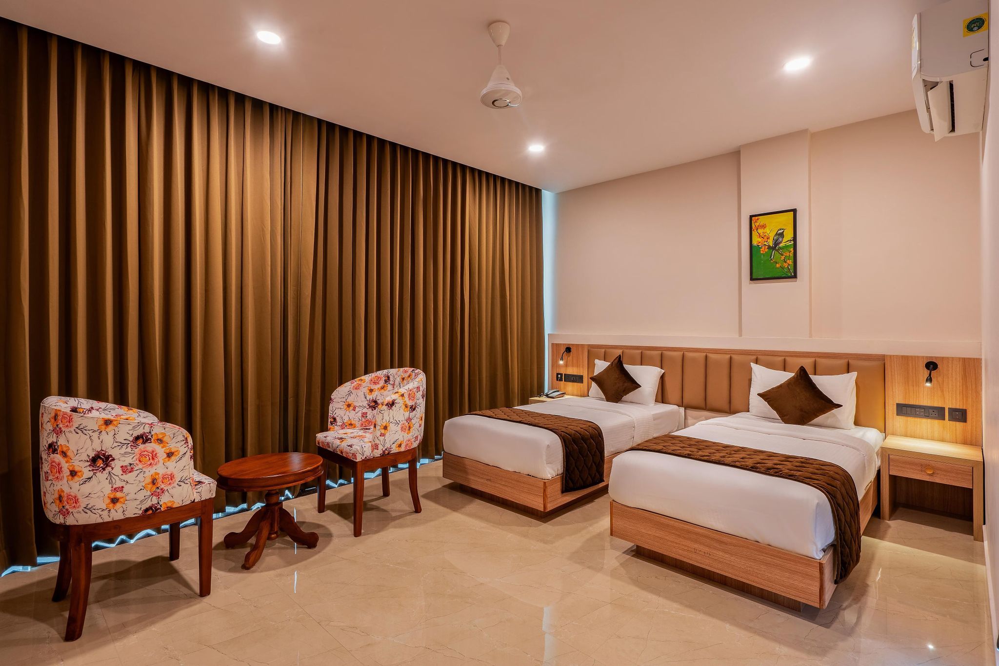Deluxe Room AC
