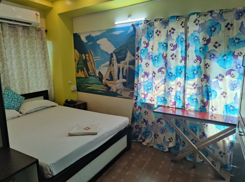 Ruby's Inn Deluxe Room 4