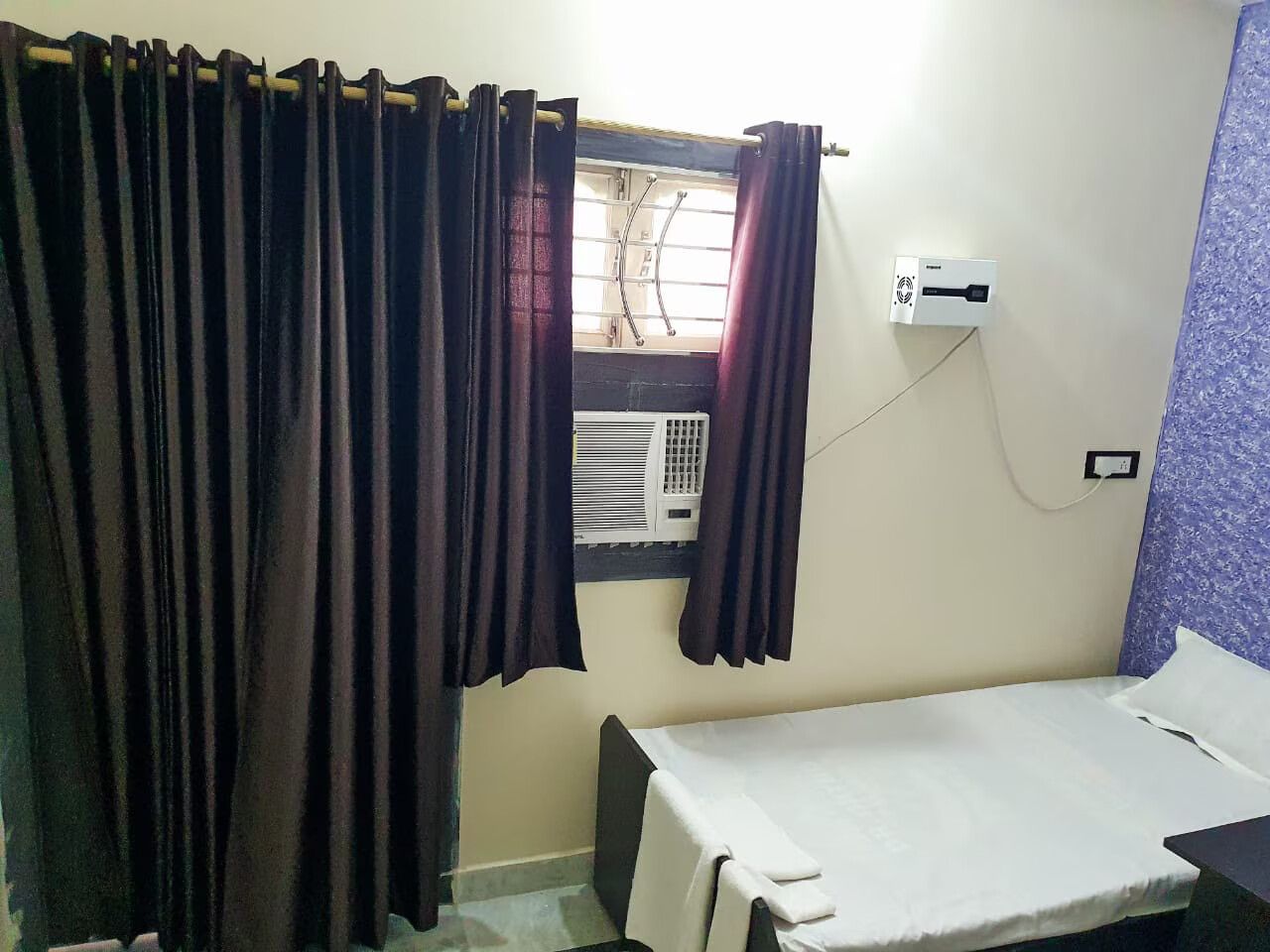 Hotel Madhu Vatika Non AC Shared Washroom 8