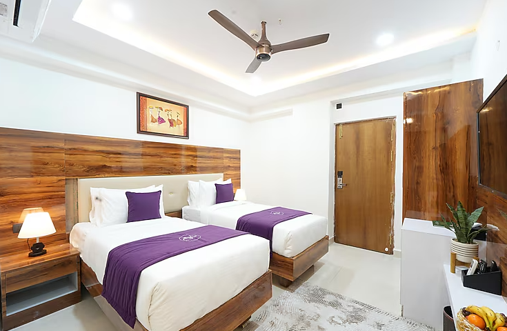 DELUXE DOUBLE OR TWIN