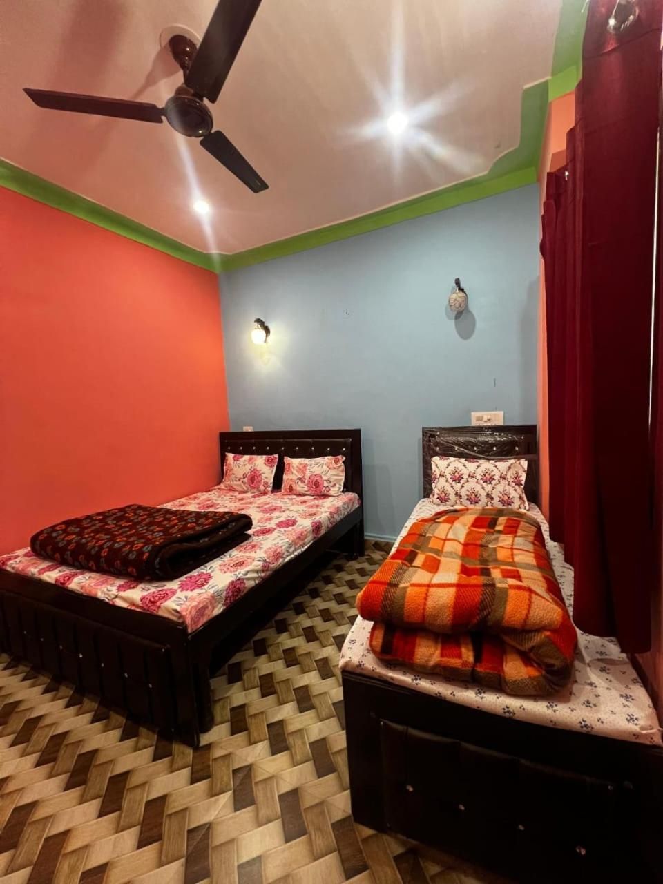 Prince Home Stay Deluxe room 2