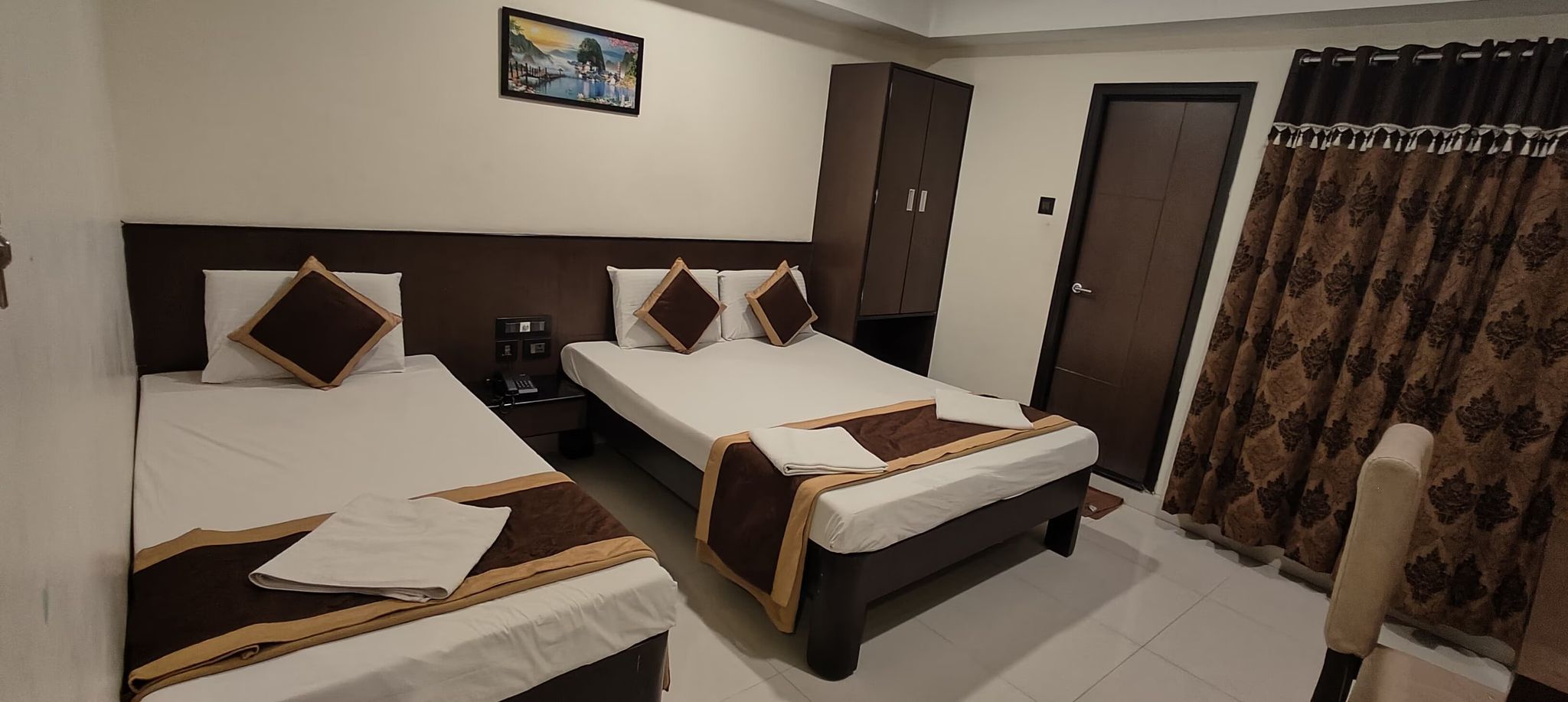 Hotel Orion Stay Deluxe AC 4