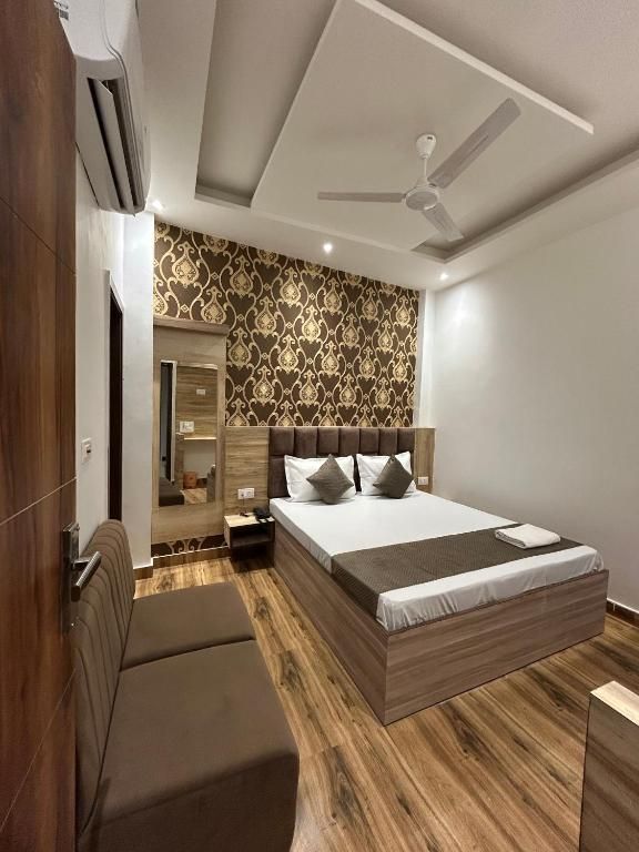 Super Deluxe Room with Window and Free Parking