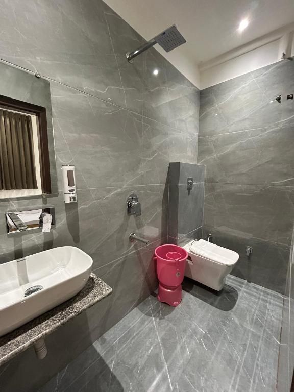 Super Deluxe Room with Window and Free Parking