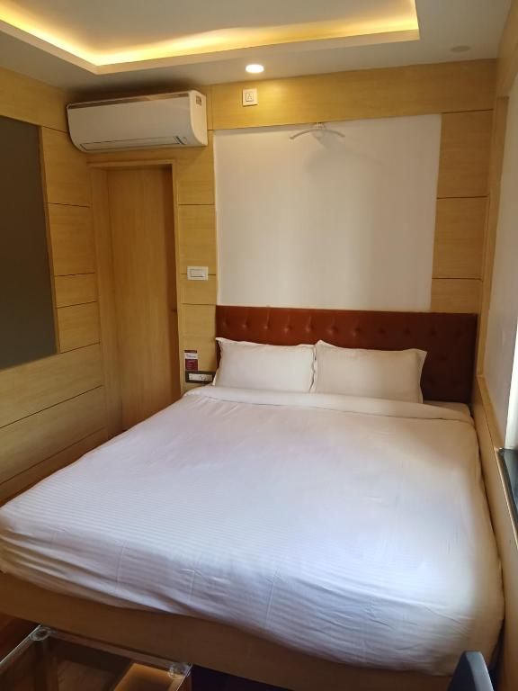 Chariot Inn Deoghar  Deluxe Room 3
