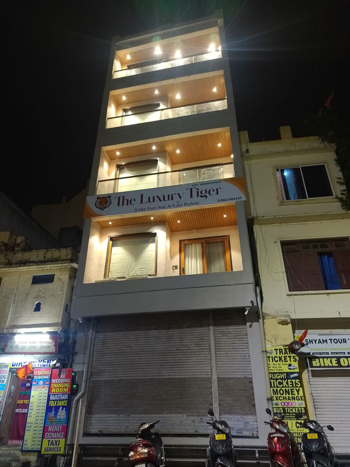 The Luxury Tiger at Lake Pichola