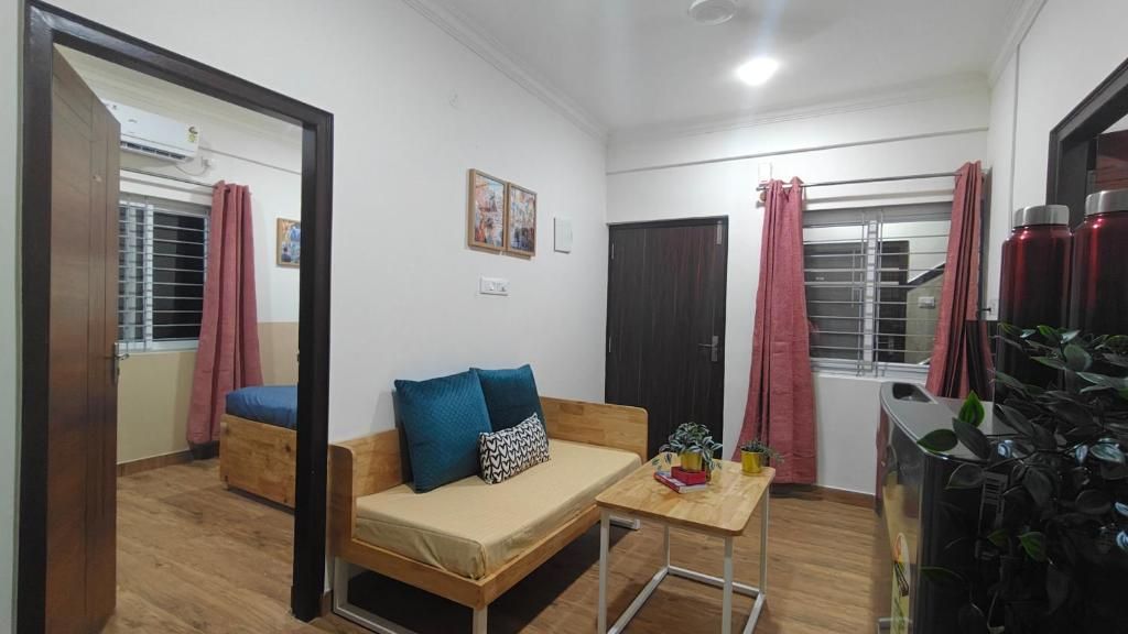 1BHK on Ground Floor (AC in Bedroom)
