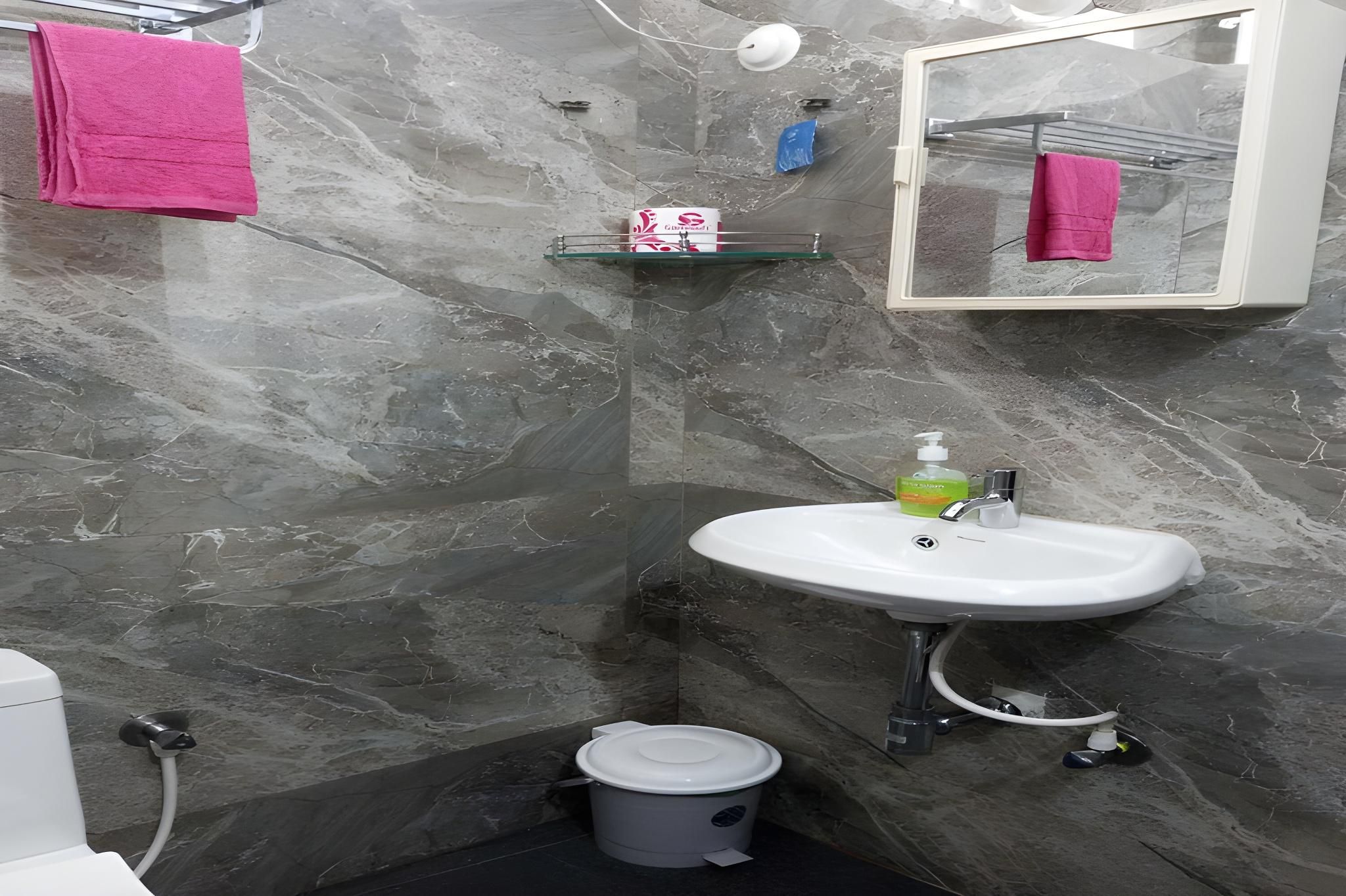 Budget Small Room (AC)