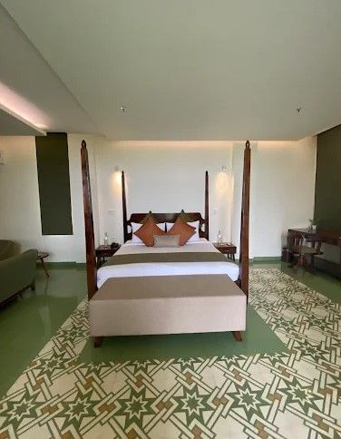 The Ultimate Wellness Experience Inc. 45 mins full body therapy, 20 mins Acupressure,Mud Pack, Yoga