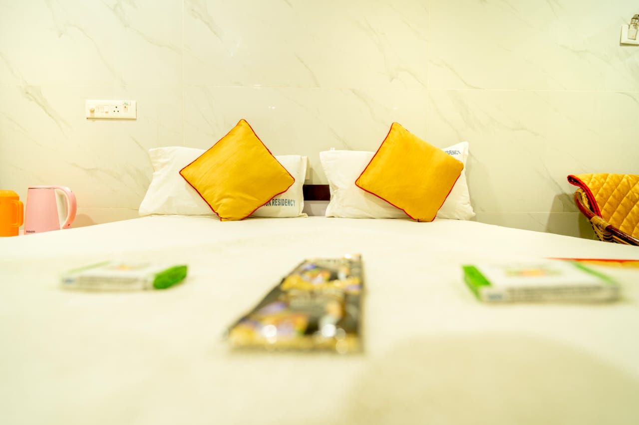 Sri Vinayaga Residency DELUXE DOUBLE BED  AC (2 ADULTS + 1 CHILD ) 5