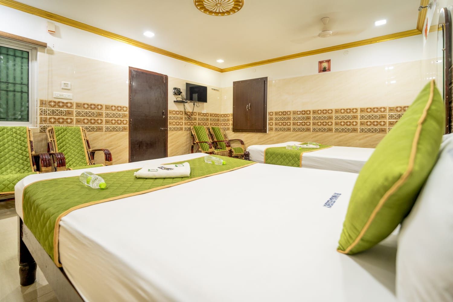 DELUXE FAMILY SUITE AC