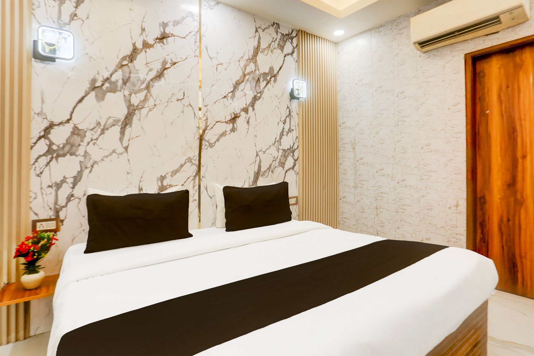 Super Townhouse Faridabad Railway Station Formerly Hotel Royals Paradaise Classic 4