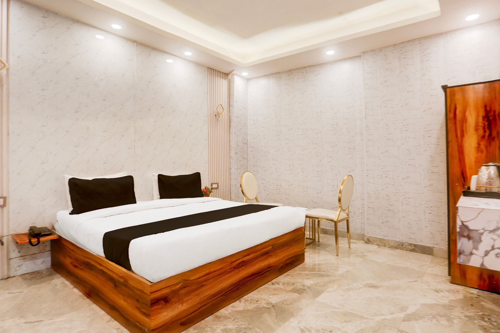 Super Townhouse Faridabad Railway Station Formerly Hotel Royals Paradaise Classic 8