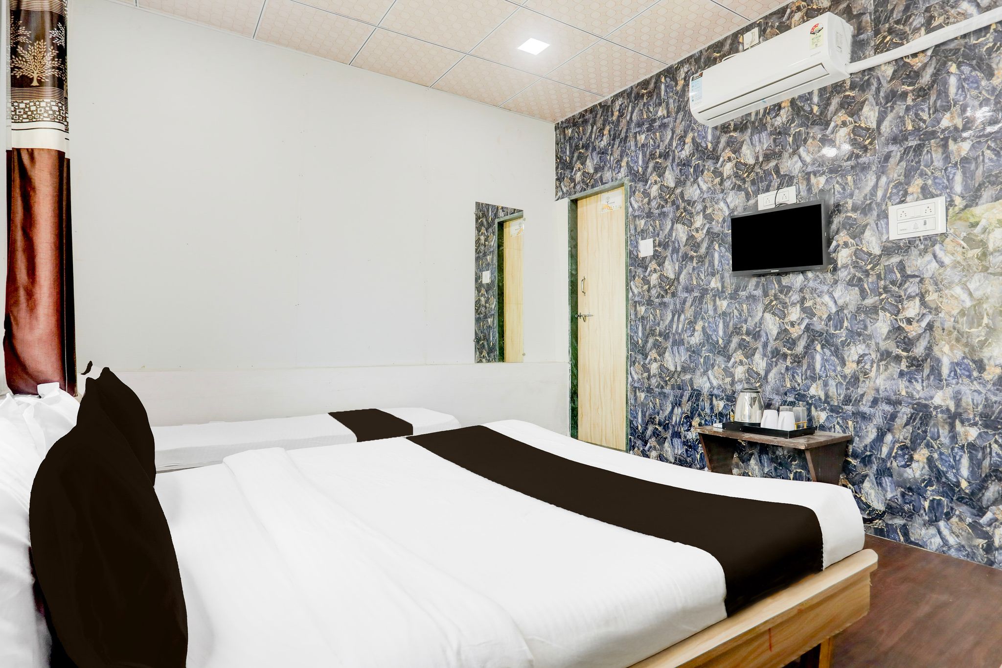 Hotel O Dwarka Formerly Hotel Shree Classic 12