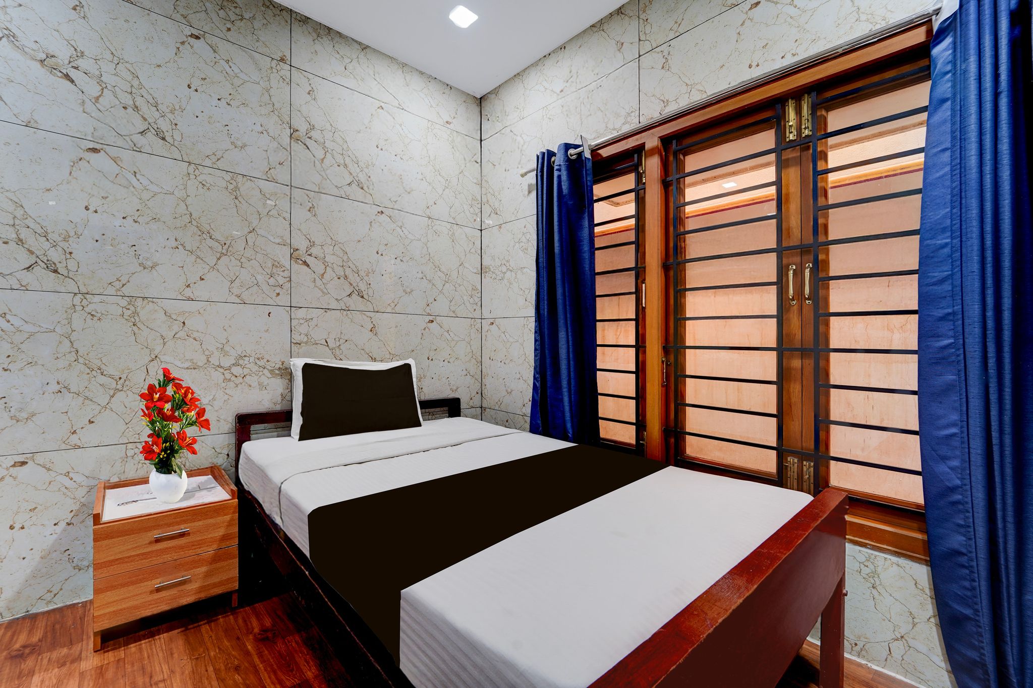 Super Collection O Omni Bus Terminal Gandhipuram Formerly Apple Grand Deluxe 4