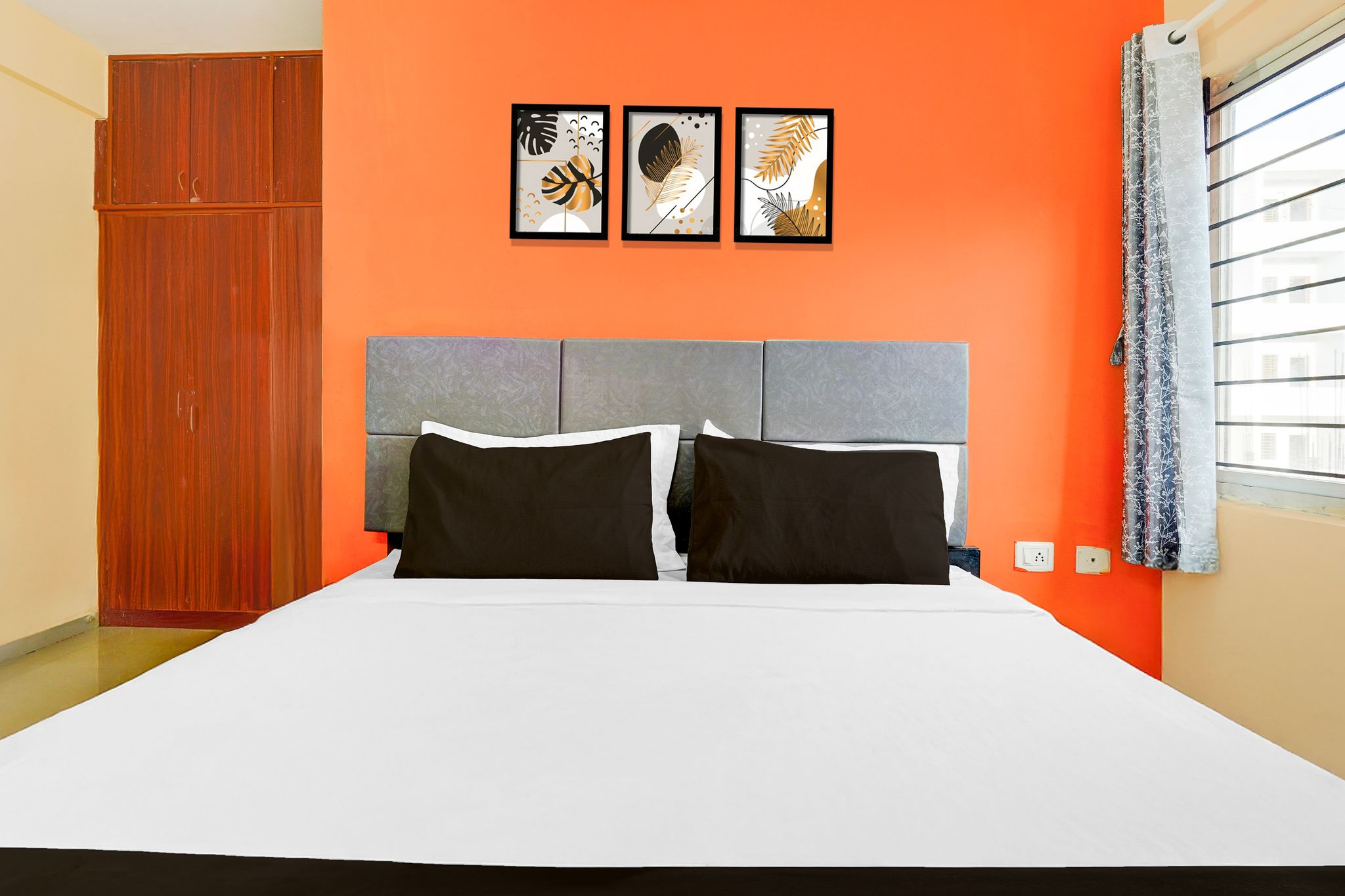 Collection O Electronic City Classic 9