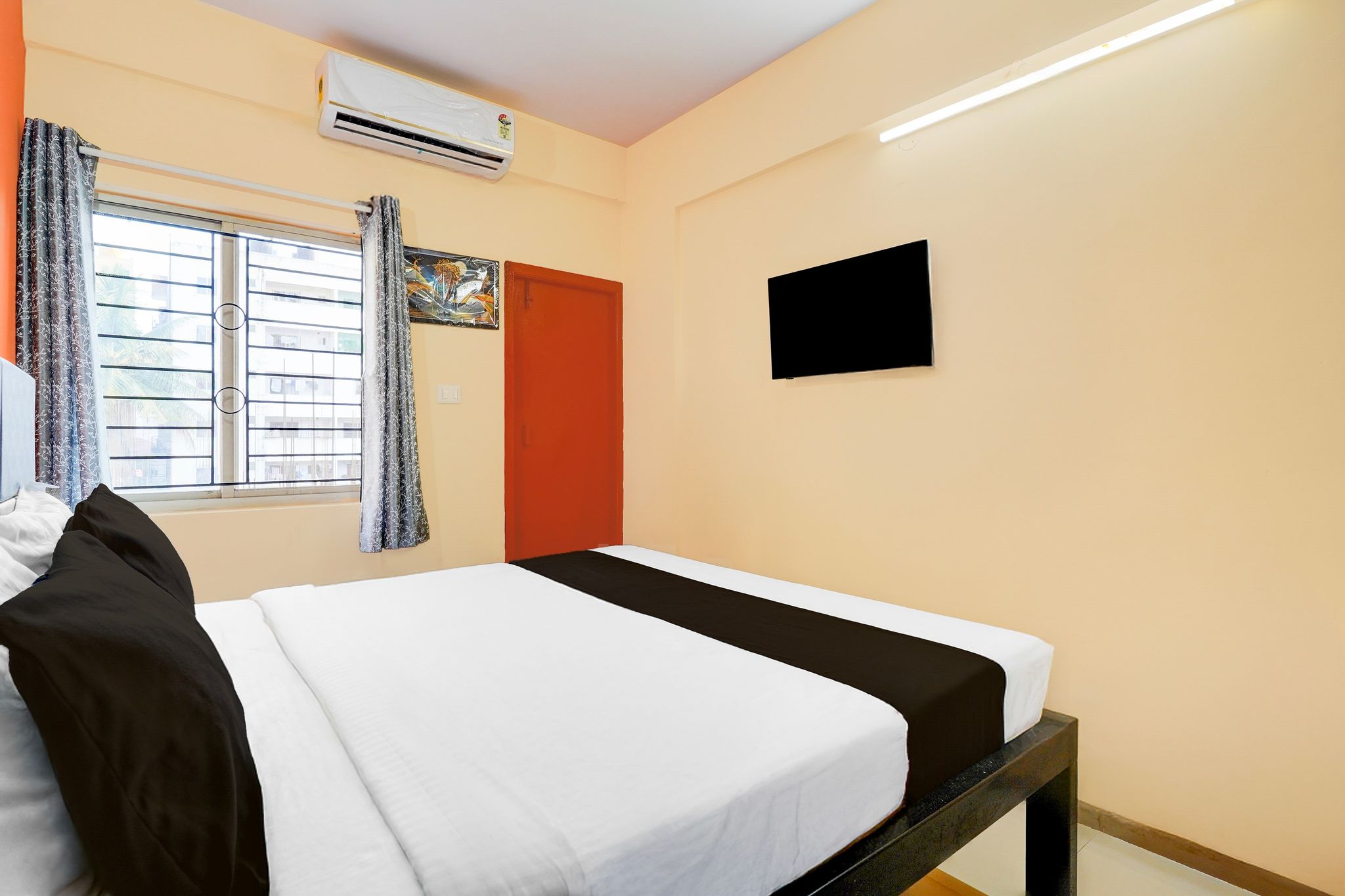 Collection O Electronic City Classic 5