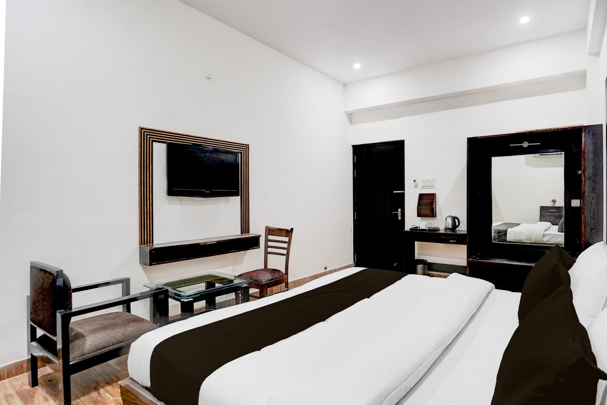 Palette Hotel and Resort Sarnath Temple Classic 3