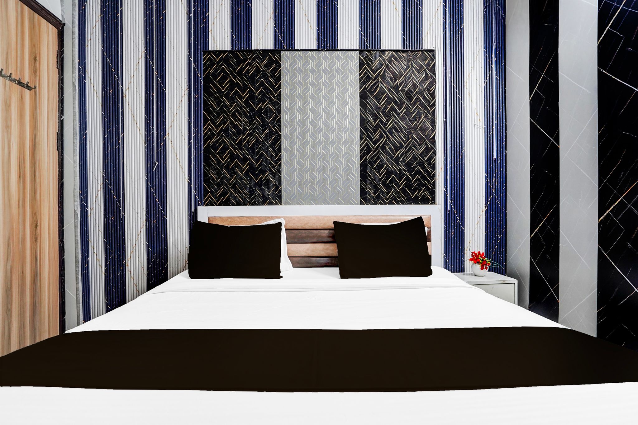 Hotel O Sector 121 Gaur City Mall Noida Formerly Royal FNG Classic 4