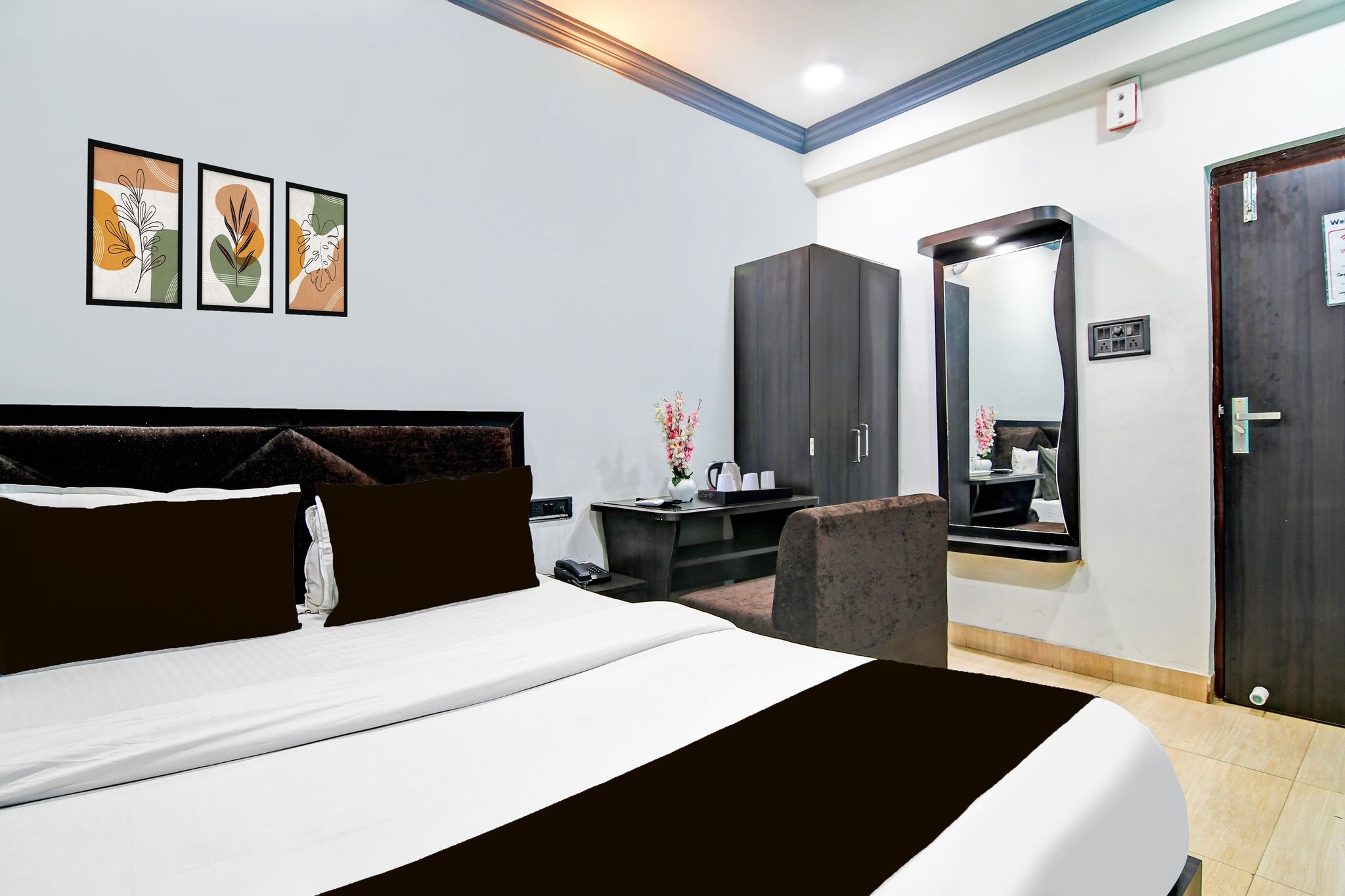 Super Collection O Kolkata Near Dumdum Airport Classic 12