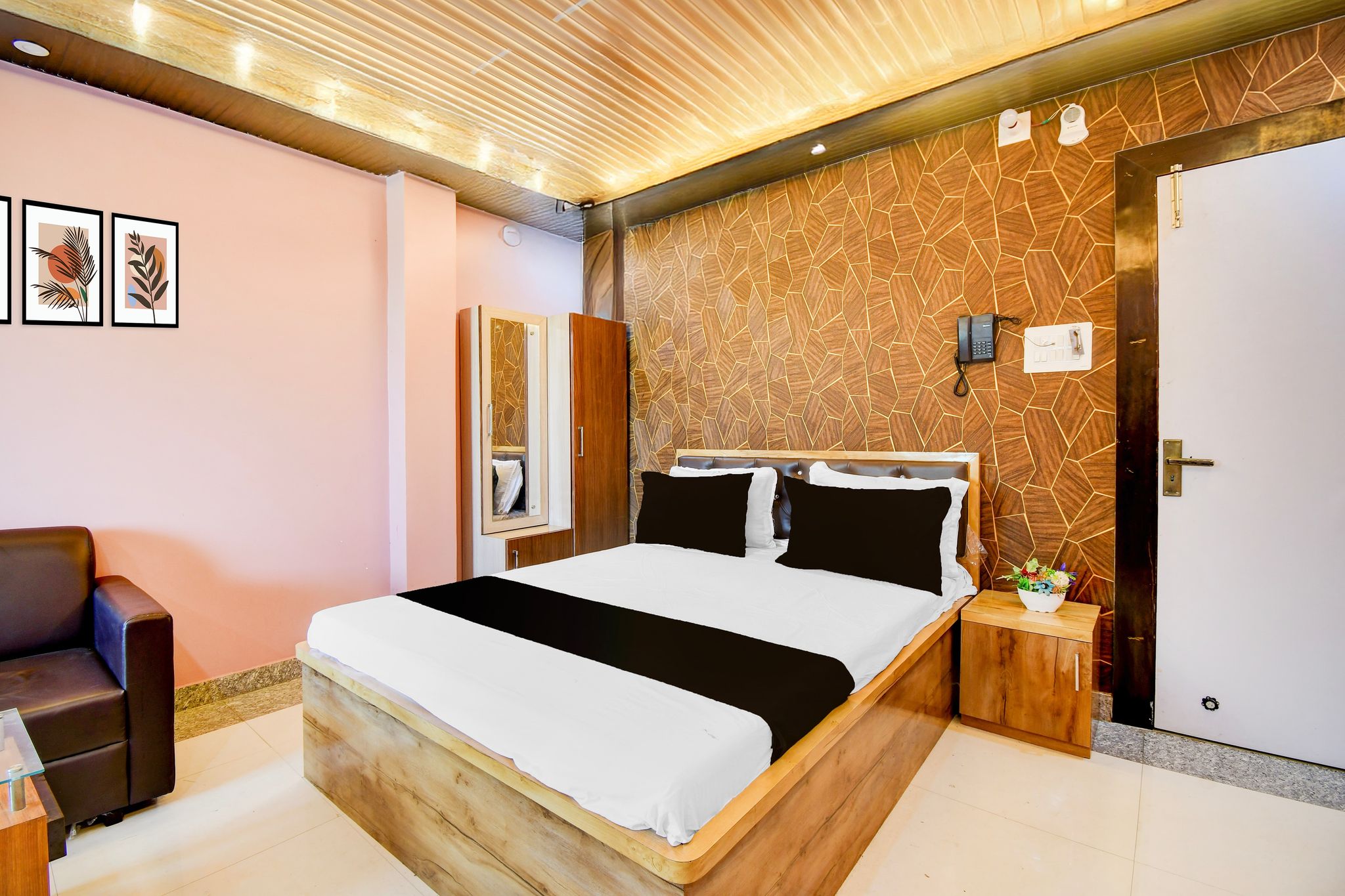 Collection O Tarapith Railway Junction Formerly Newtown Park Classic 2