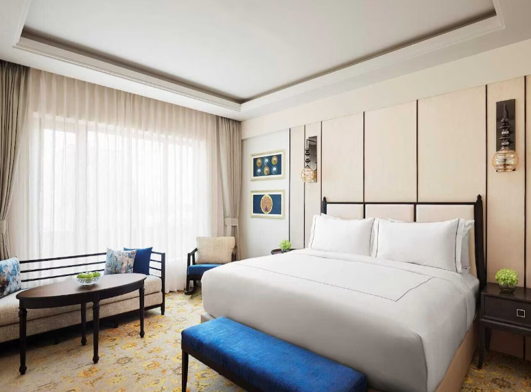 Luxury Double Room, Balcony, City View