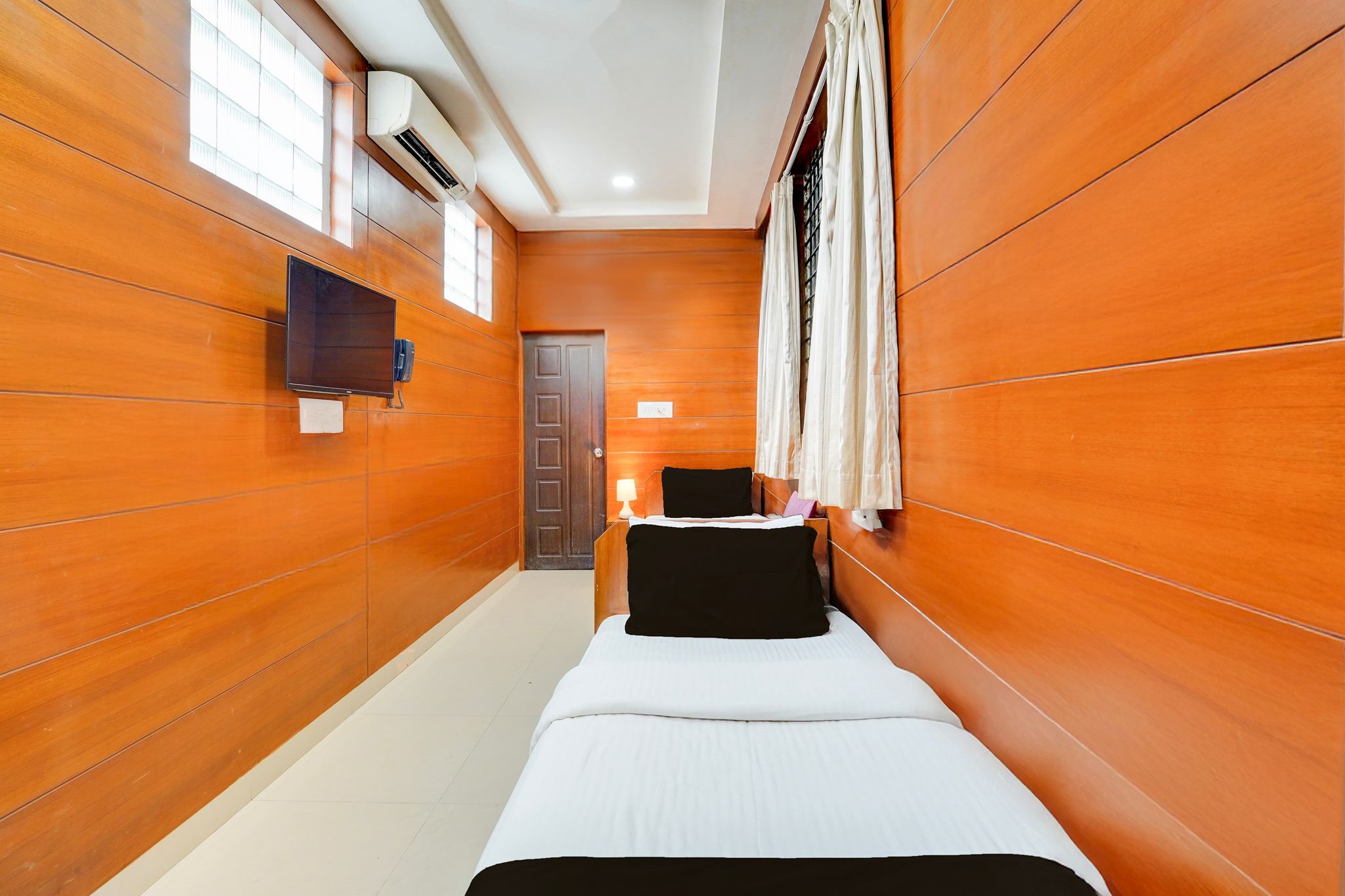 Collection O Kalyan Nagar Bangalore Classic 15