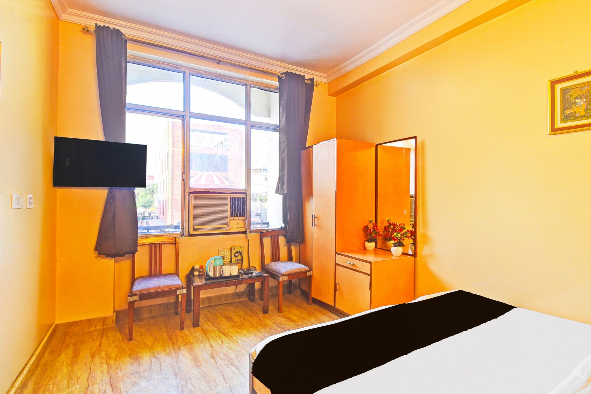 Super Collection O Hathroi Market Near Dhuleshwar Garden Formerly Hotel Rishi Classic 4