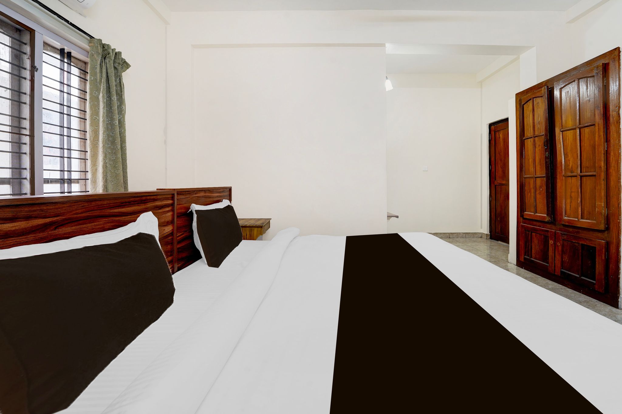 Super Hotel O Pathanamthitta Near Mahatma Gandhi Statue Classic 5