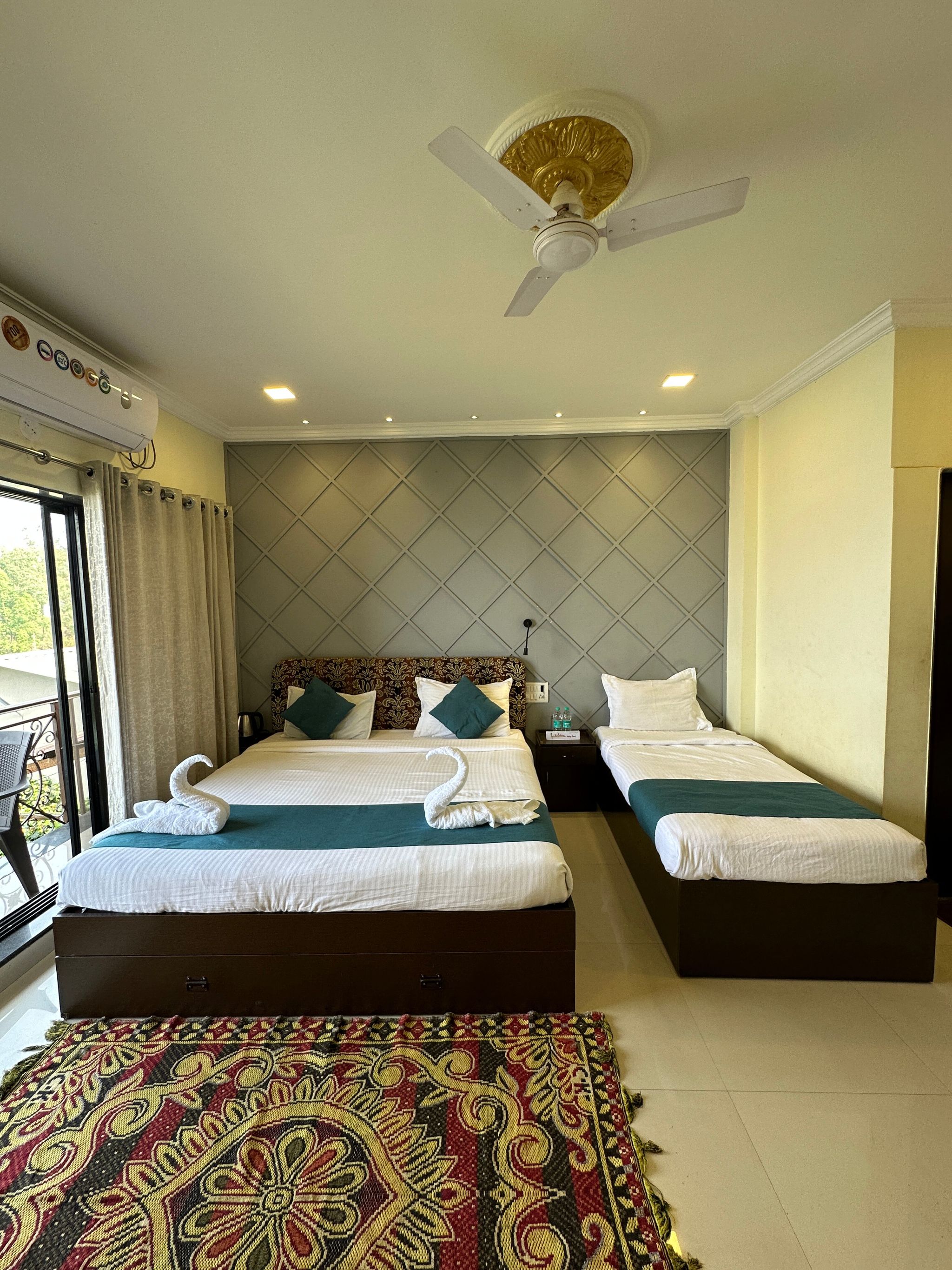 Deluxe Room Non-Lake View