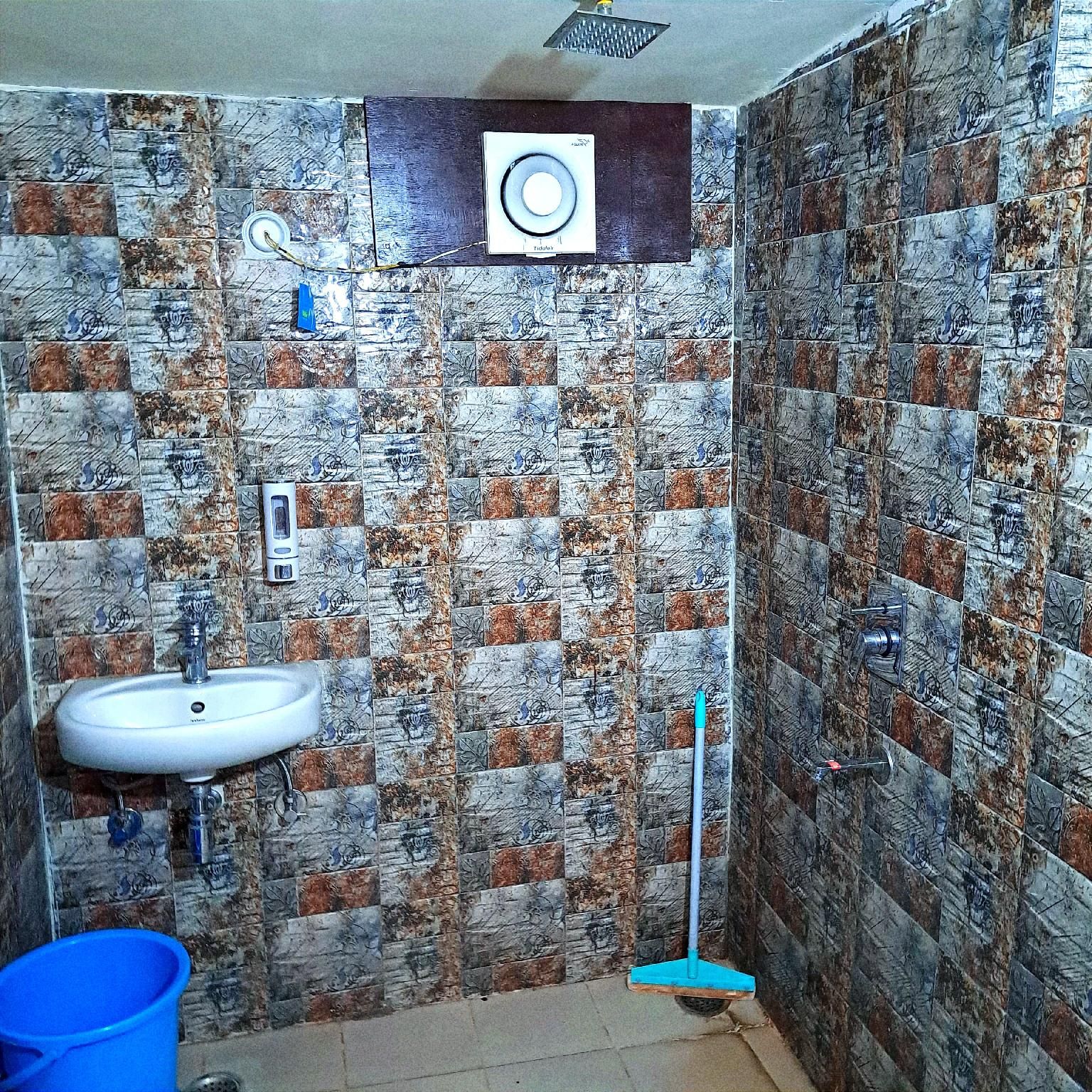 Shreeji Inn