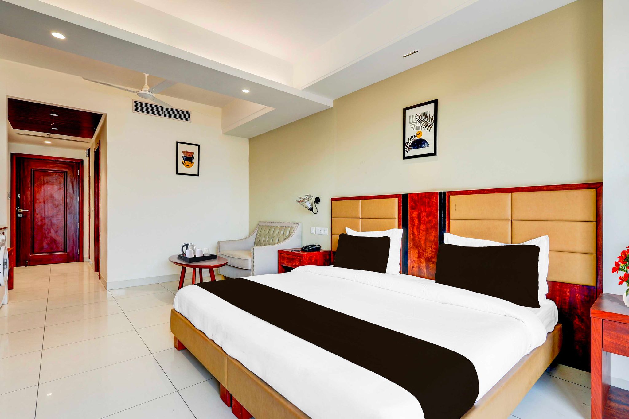 Collection O Sector 39 Medanta Classic Double or Twin