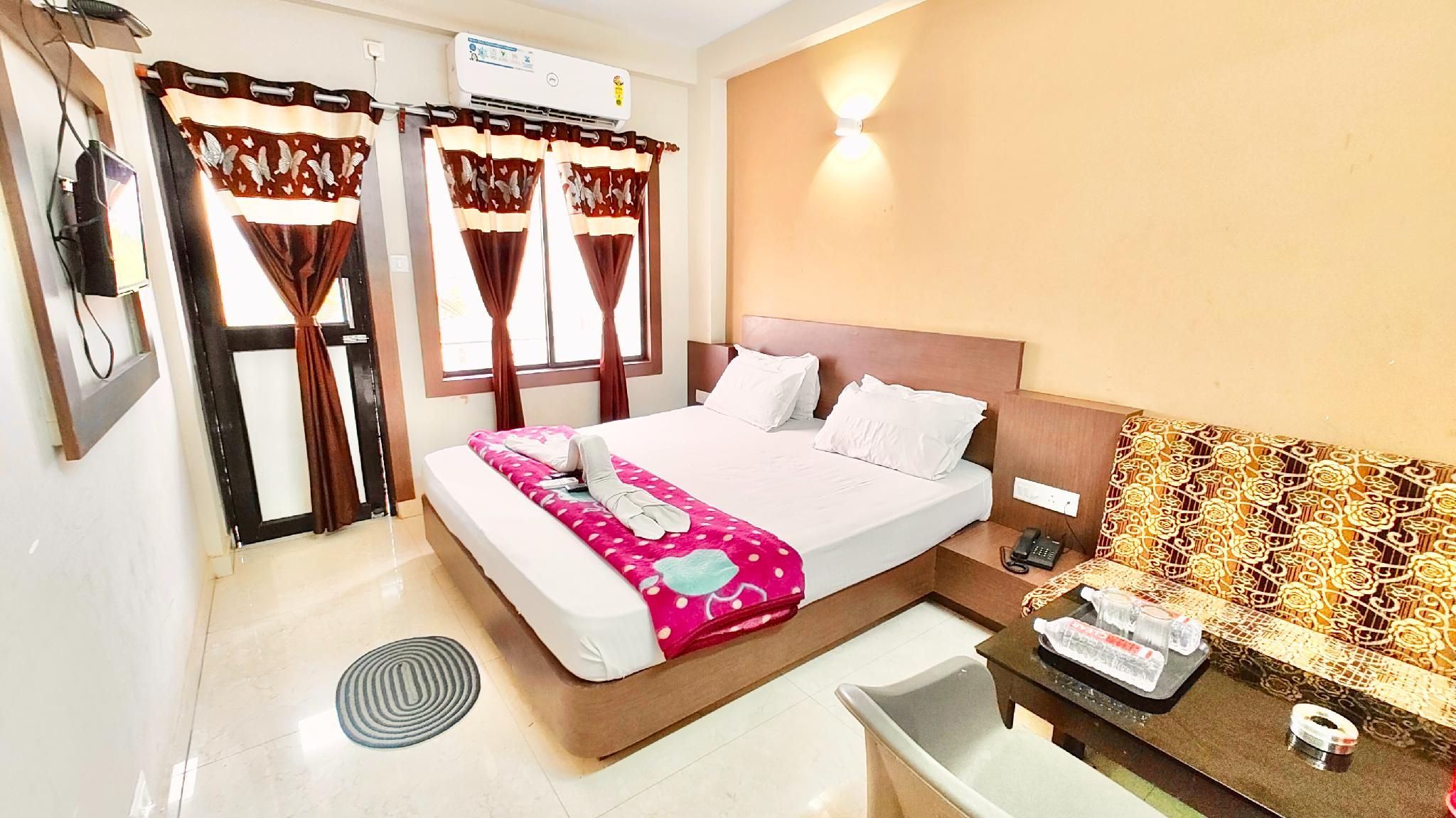 Deluxe Air Conditioning Room