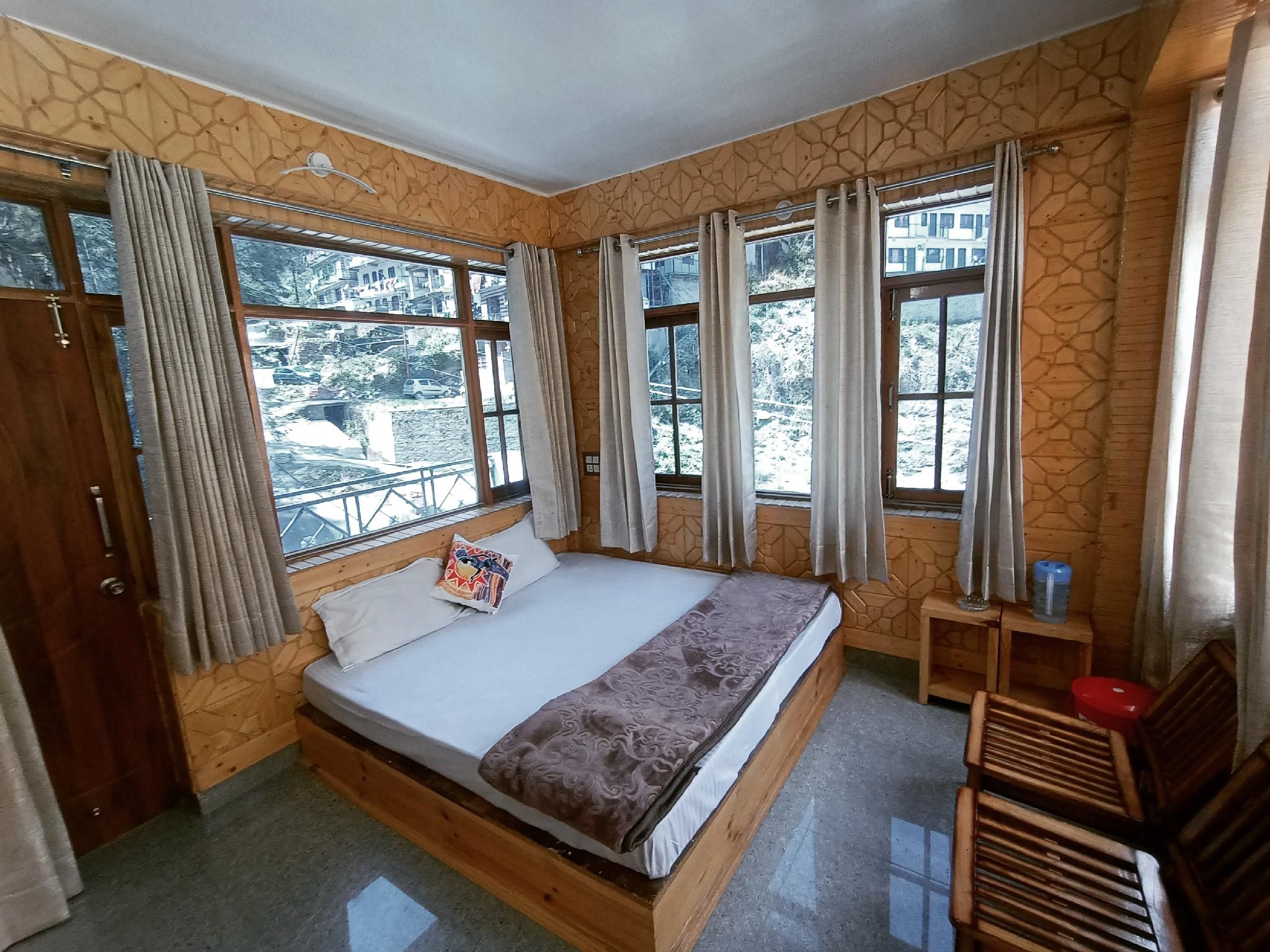 Deluxe Double Room with Balcony