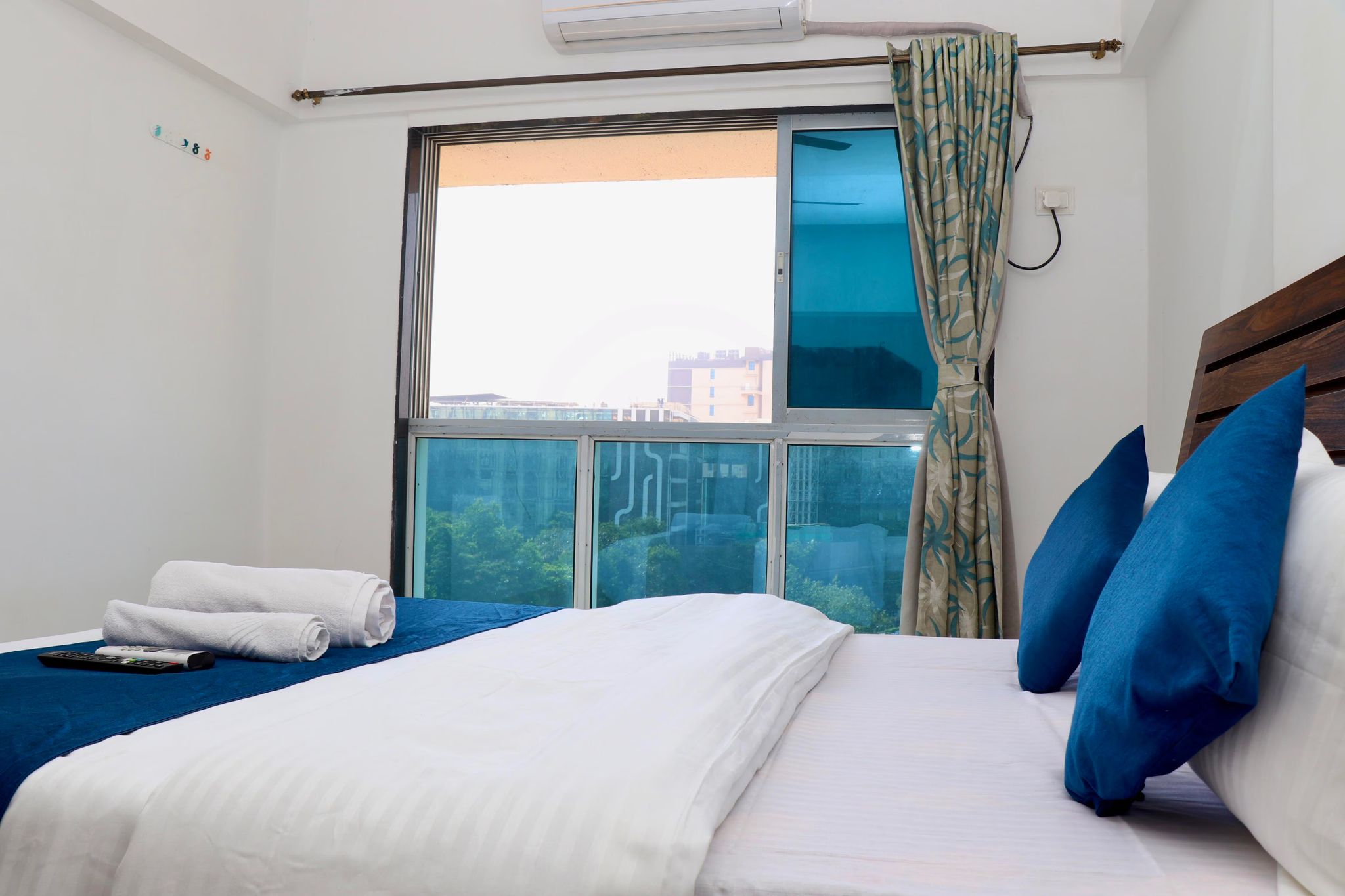 Zenith Homes - Boomerang Suites Double Room with Private External Bathroom 6
