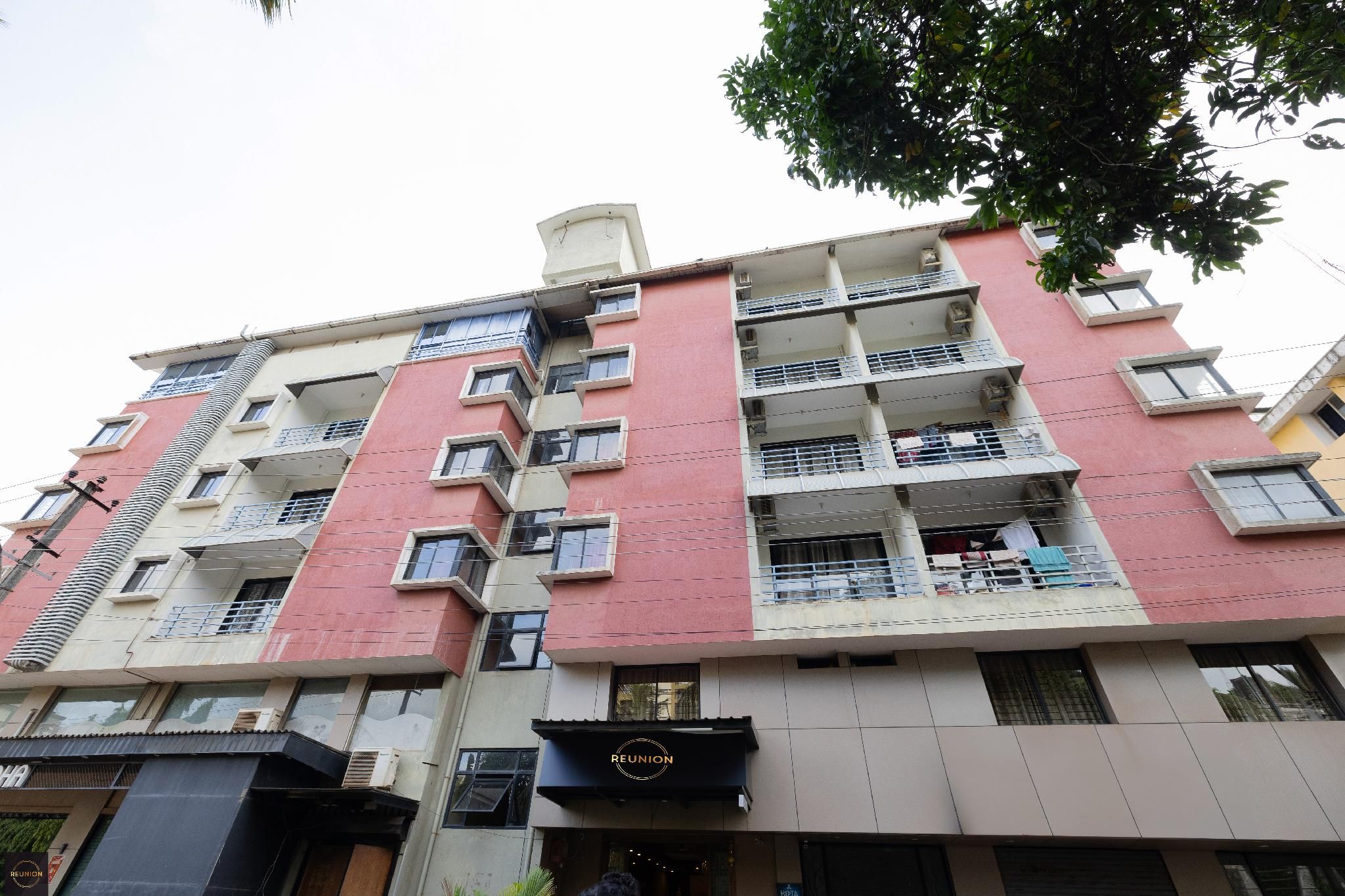 Reunion Samrat - Aparthotel